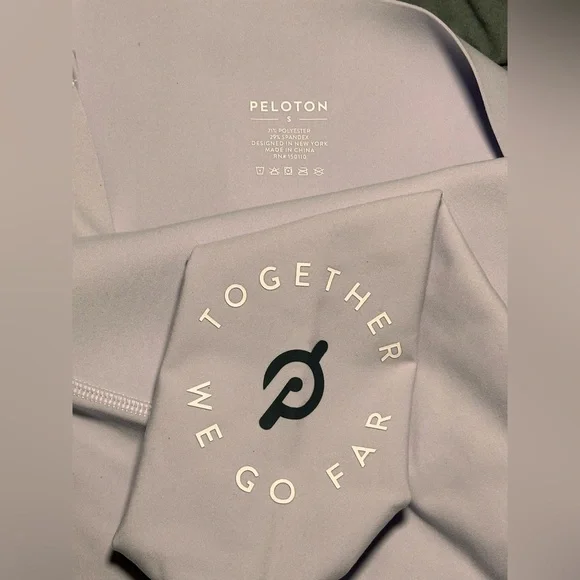 Peloton Woman’s Lt Gray Leggings Small NWOT - Picture 5 of 6